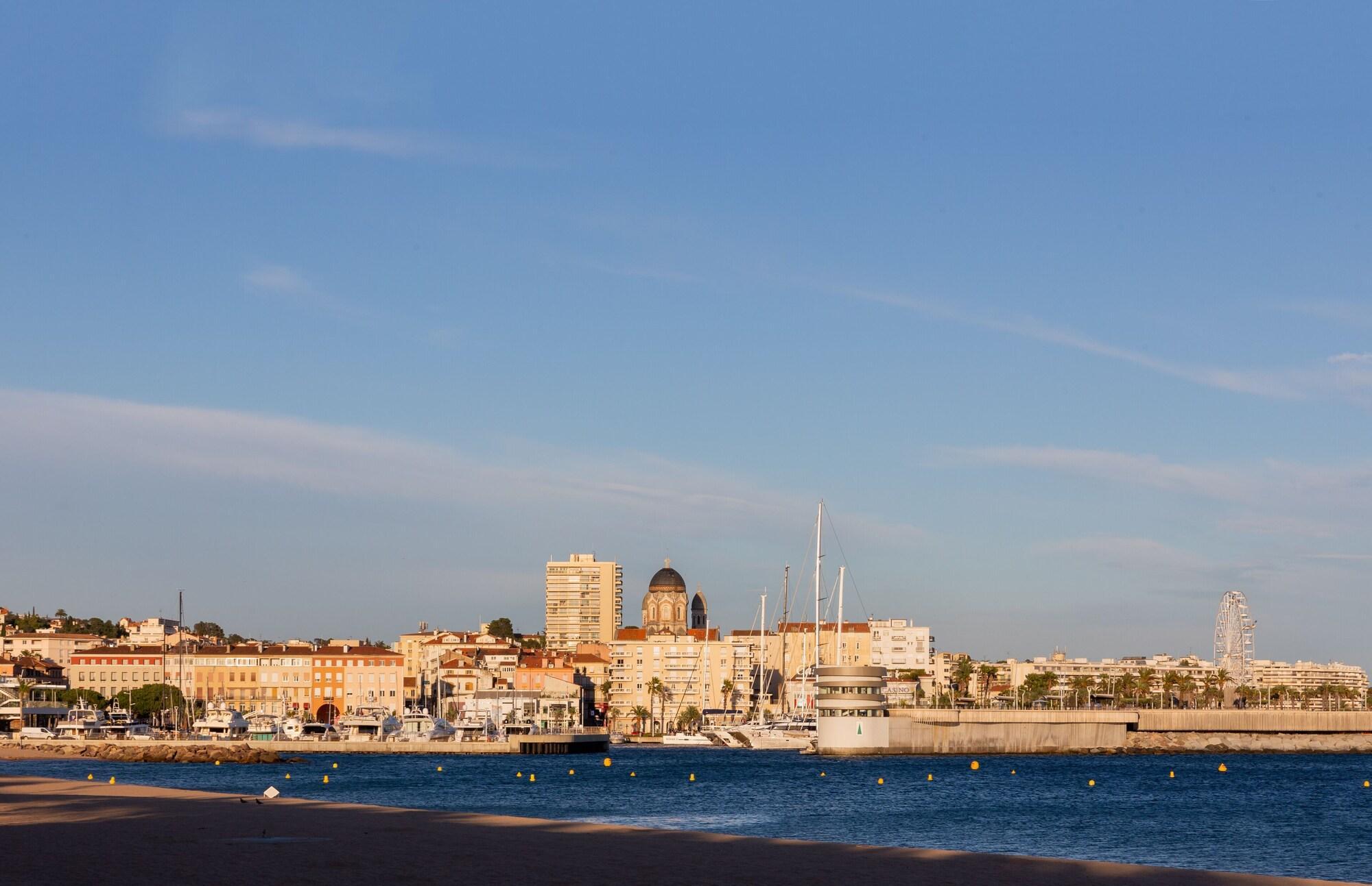 Sowell Family Riviera Ξενοδοχείο Saint-Raphaël Εξωτερικό φωτογραφία